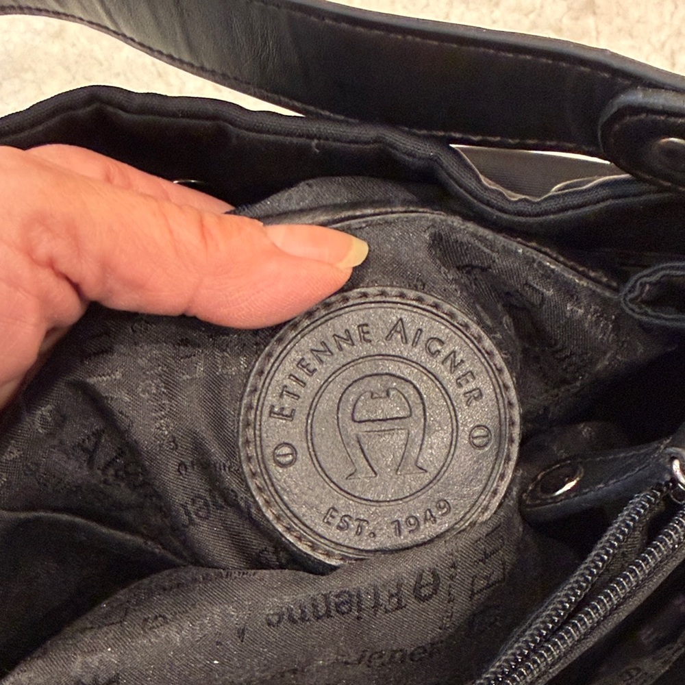 Etienne Aigner black Shoulder Bag - Picture 7 of 14